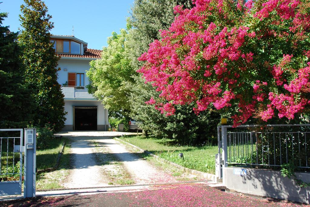 Bed and Breakfast Bianco Nuvola Montecchio  Zewnętrze zdjęcie
